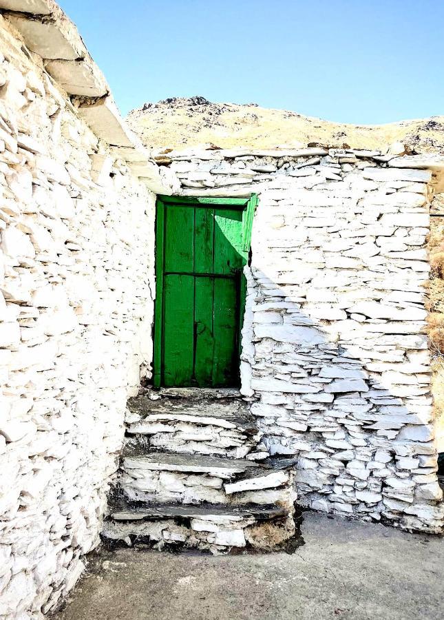 La Casa De La Bombilla Verde Trevelez Bagian luar foto