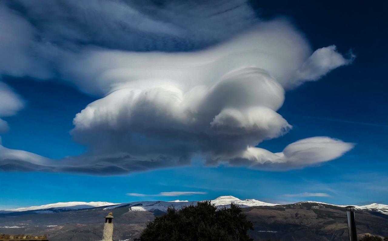 La Casa De La Bombilla Verde Trevelez Bagian luar foto
